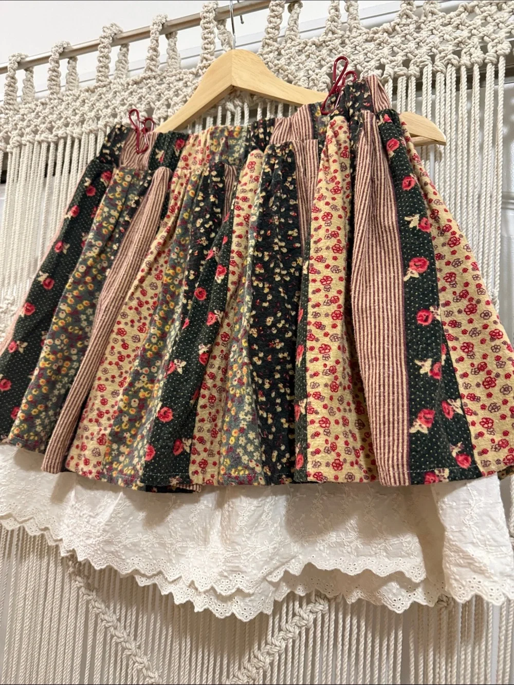 Cawaii Boho Patchwork Floral Mini Skirt with Lace Hem - Picture 5 of 7
